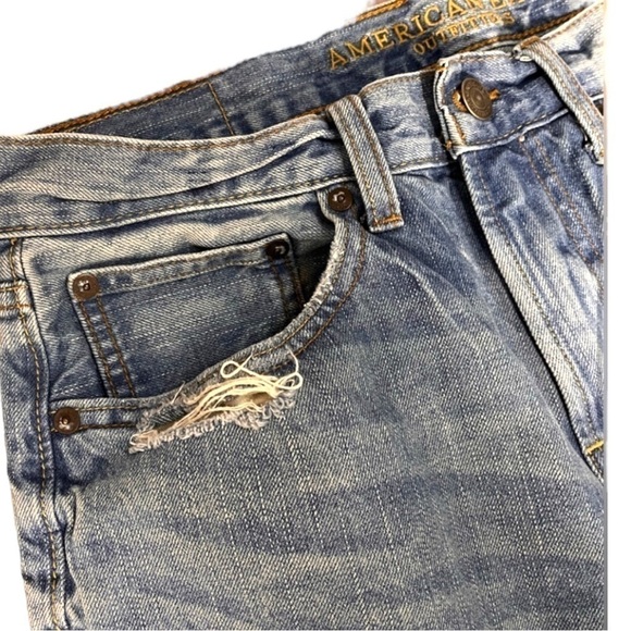 American Eagle Outfitters Distressed Original Straight Jean (31 x 30) (NWOT) - Picture 5 of 15